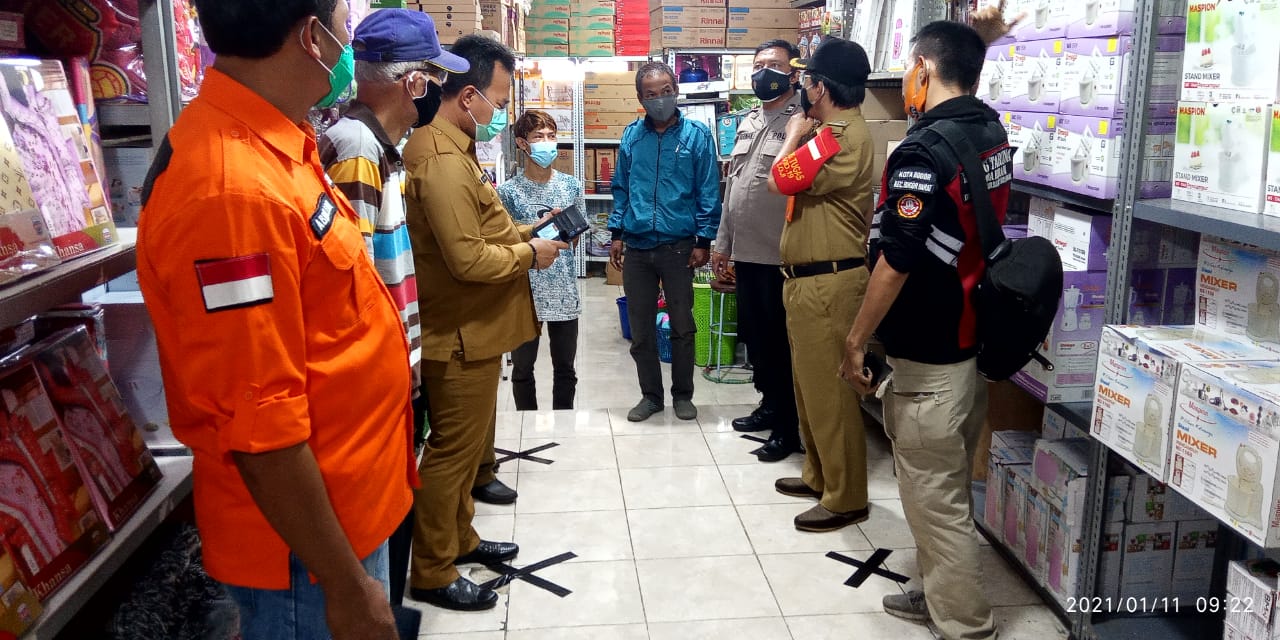 Abdul Salam, S.Pd., Msi., Lurah Loji Bersama Unsur Terkait Monitoring Prokes