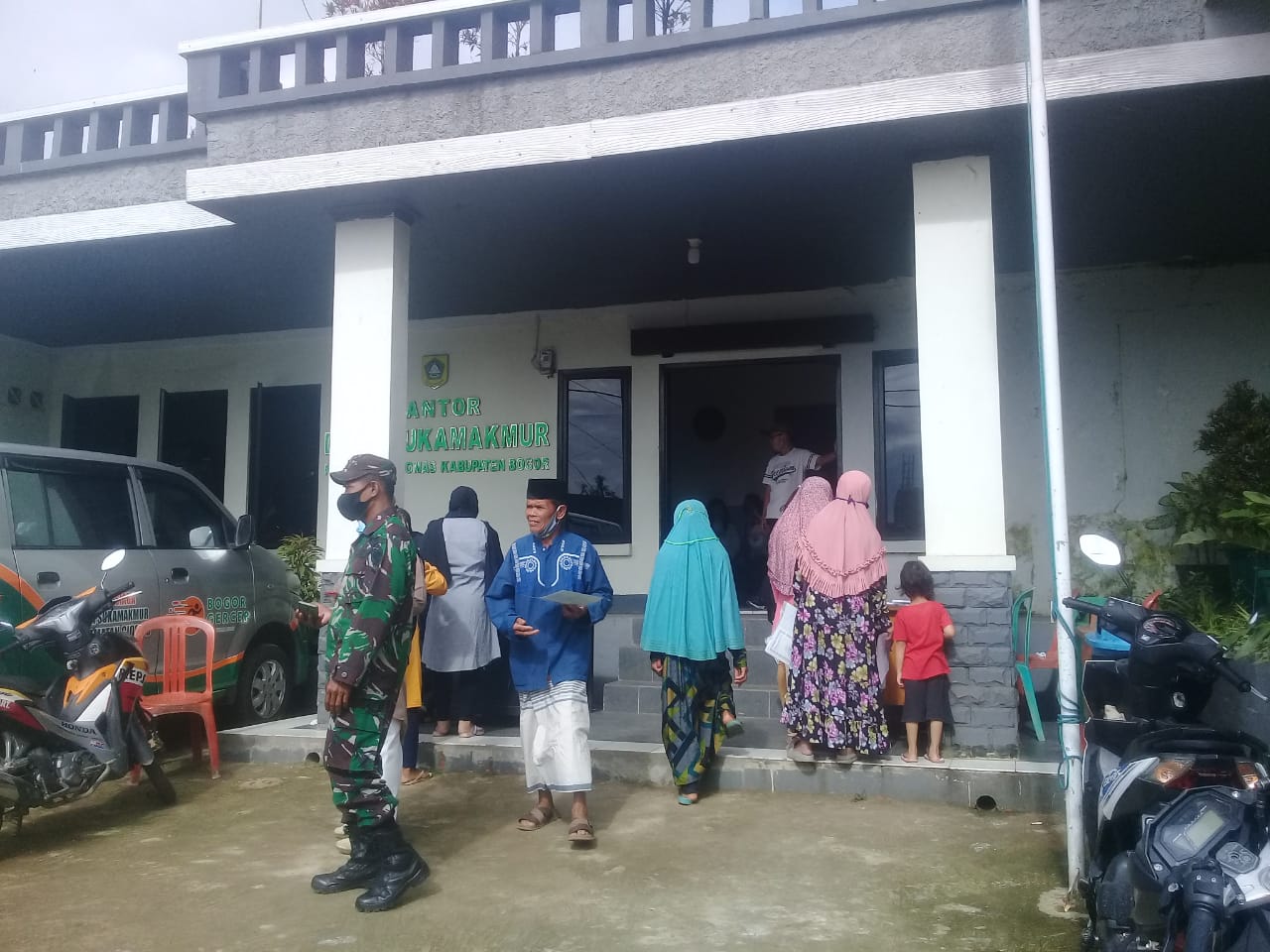 Pemdes Sukamakmur Kembali Salurkan Banpres