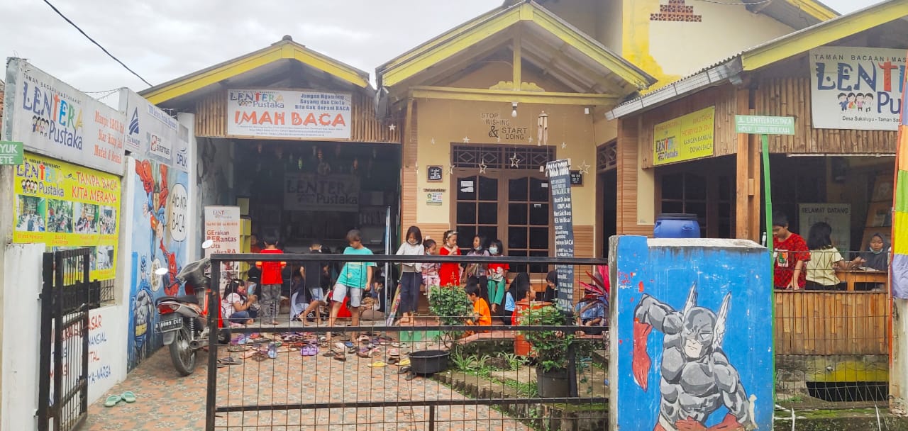 Kisah: Taman Bacaan Masyarakat Lentera Pustaka 