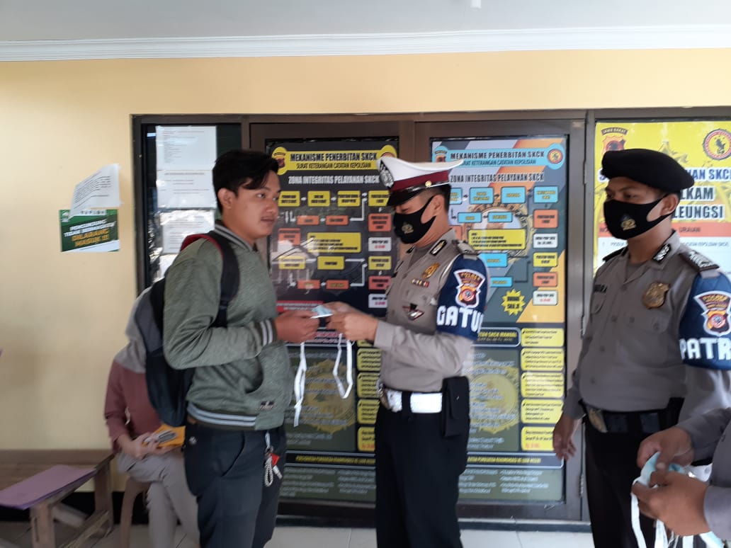 Penegakan Disiplin Protokol Kesehatan di Lingkungan Polsek Cileungsi