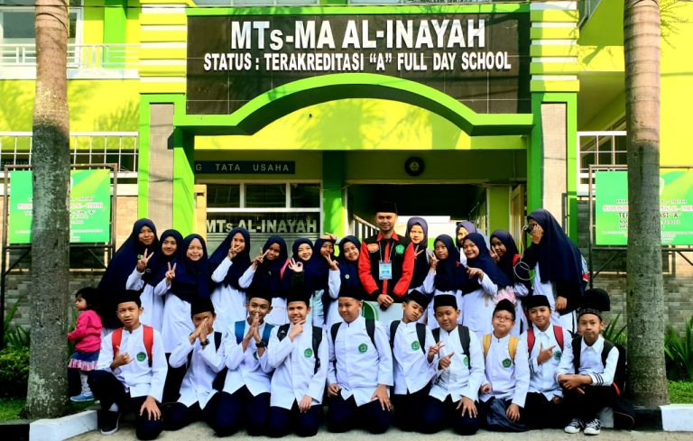 Mts. Al-Inayah Kp. Babakan Ciomas Peringati Hari Guru Nasional