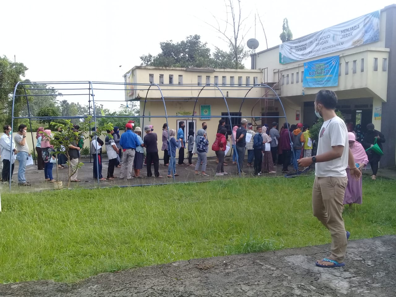 Pemdes Kota Batu Salurkan BLT Kepada 547 KK