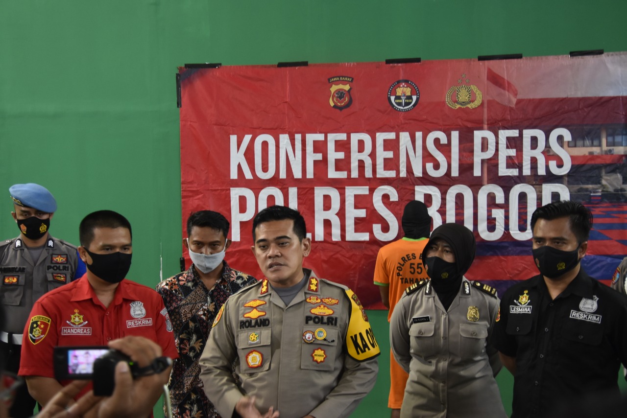 Polres Bogor Ungkap Pelaku Penyebar Photo Bermuatan Pornografi