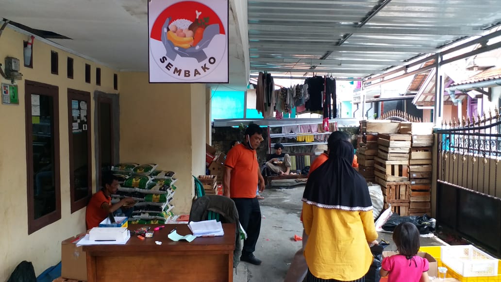 Sebanyak 410 Paket Sembako dibagikan