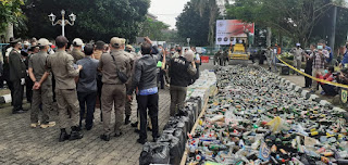 Wabup Bogor Hadiri Pemusnahan 15.266 Botol Miras