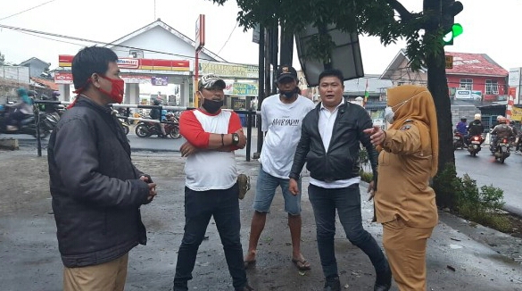 PKL Di Jl. Mayjend Ishak Loji Ditertibkan Satpol PP Kecamatan Bogor Barat